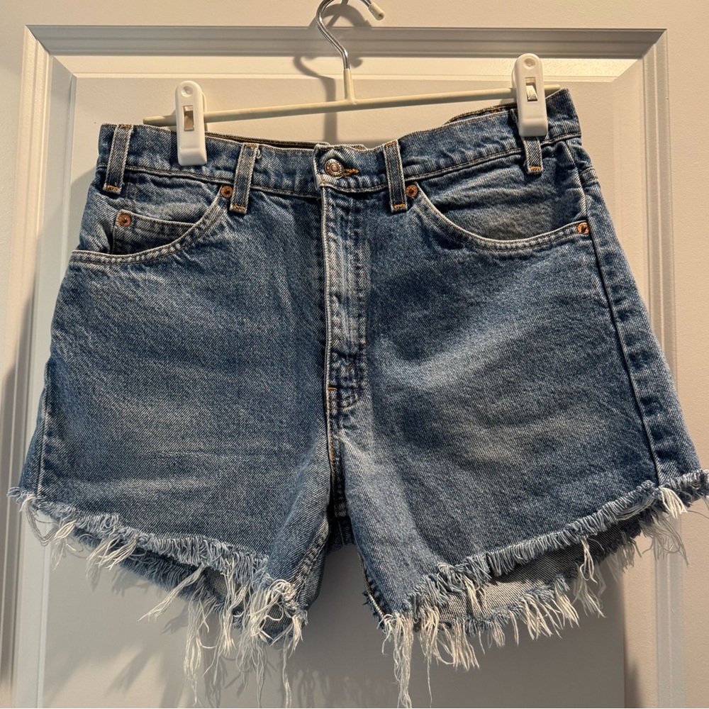 Vintage Levi Frayed Hem Women Denim Shorts Orange Arab